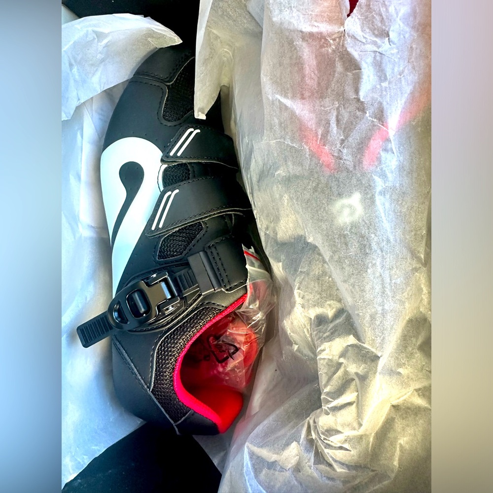 Peloton Cycling Shoes - size 41 - New In Box - Never Worn - open to offers